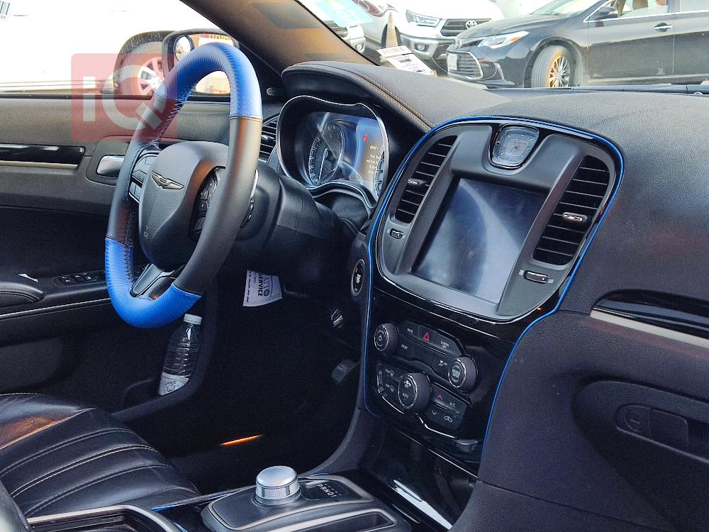 کرایسلەر 300